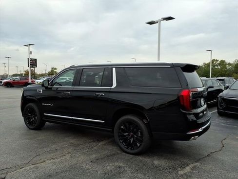 New 2026 GMC Yukon XL Denali w/ Sun & Power Step Package image 9