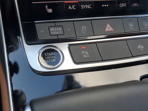 Certified 2025 Audi Q7 3.0T Premium Plus AWD/4WD image 30