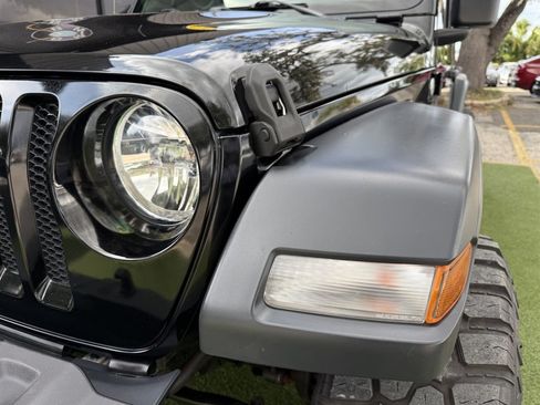 Used 2019 Jeep Wrangler Unlimited Sport S AWD/4WD image 10