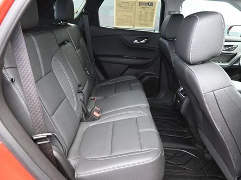 Used 2024 Chevrolet Blazer LT w/ Midnight/Sport Edition FWD image 29
