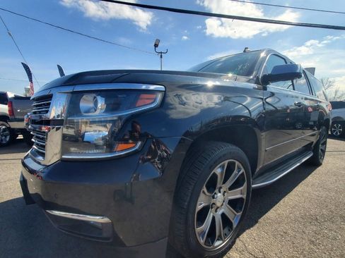 Used 2015 Chevrolet Suburban LTZ image 26