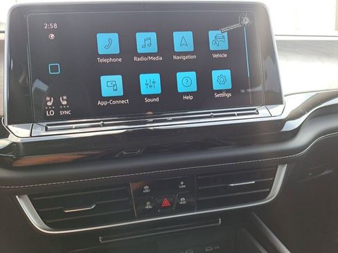 New 2026 Volkswagen Atlas SE image 10