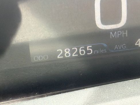 Used 2022 Toyota Prius AWD image 19