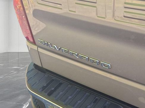 Certified 2023 Chevrolet Silverado 1500 LT AWD/4WD image 10