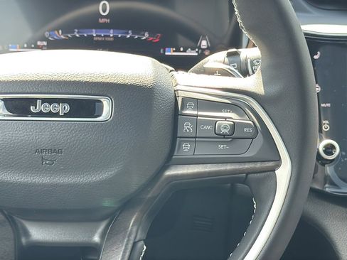 New 2026 Jeep Grand Cherokee L Limited AWD/4WD image 18