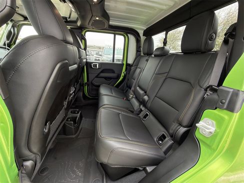 New 2025 Jeep Gladiator Sport image 20