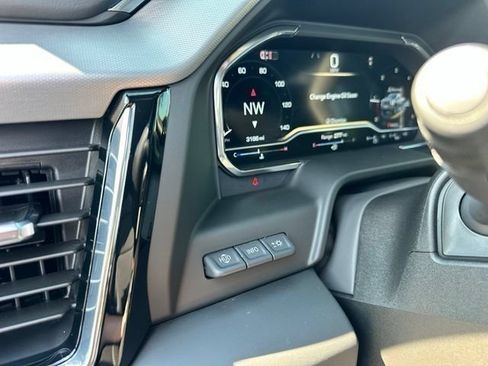 Used 2025 GMC Sierra 2500 Denali w/ Denali Reserve Package AWD/4WD image 31