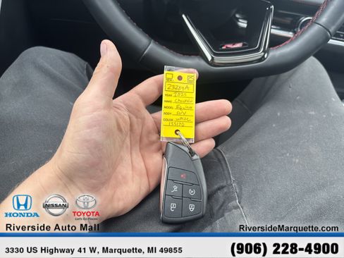 Used 2025 Chevrolet Equinox RS w/ Safety and Technology Package AWD/4WD image 29