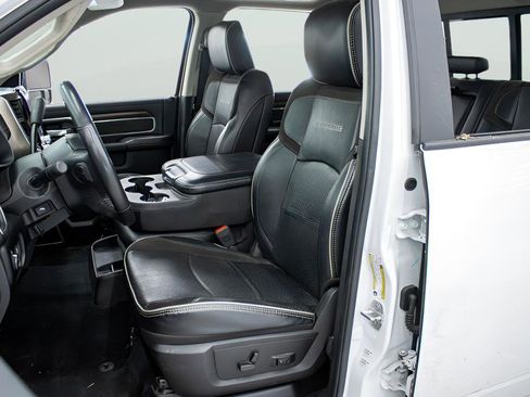 Used 2024 RAM 2500 Laramie AWD/4WD image 25