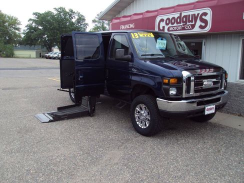 Used 2013 Ford E-150 and Econoline 150 w/ Interior Upgrade Pkg RWD image 3