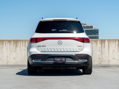 Certified 2023 Mercedes-Benz EQB 300 4MATIC image 5
