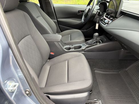 Used 2026 Toyota Corolla LE FWD image 13