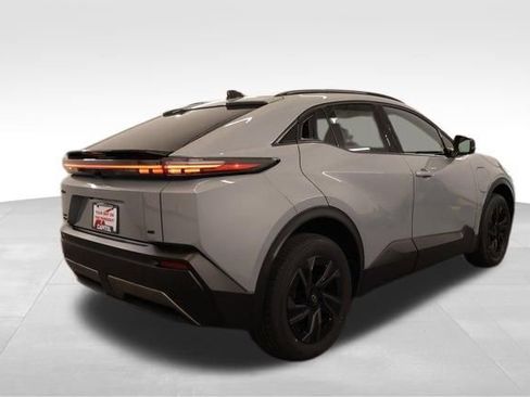 New 2026 Toyota C-HR image 2