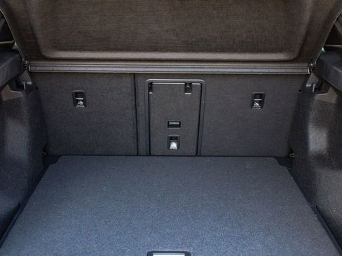 Used 2023 Volkswagen ID.4 Pro S image 45