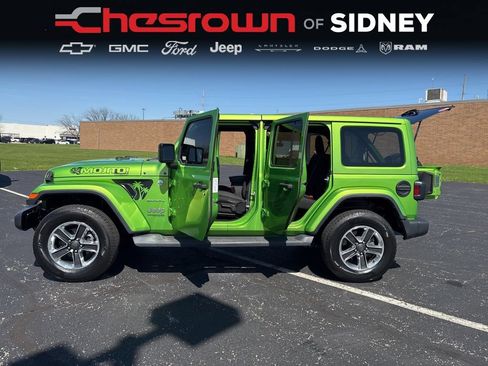 Used 2019 Jeep Wrangler Unlimited Sahara w/ Uconnect 4C Nav & Sound Group AWD/4WD image 15