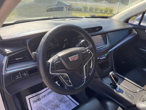 Used 2017 Cadillac XT5 Luxury FWD image 48