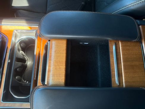 Used 2024 Jeep Grand Wagoneer Series III image 56