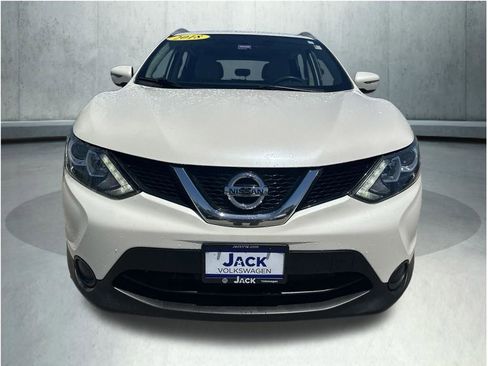 Used 2018 Nissan Rogue Sport SV AWD/4WD image 11