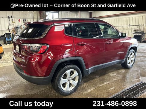 Used 2021 Jeep Compass Latitude w/ Convenience Group AWD/4WD image 5