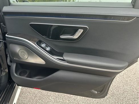 Certified 2023 Mercedes-Benz S 500 4MATIC image 33