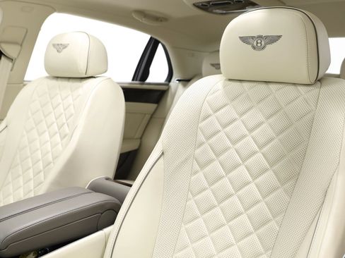 Used 2018 Bentley Flying Spur V8 AWD/4WD image 19