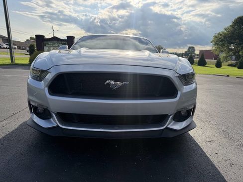Used 2017 Ford Mustang GT w/ GT Performance Package RWD image 11