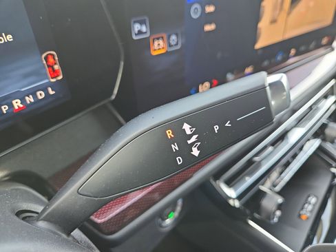 New 2026 Chevrolet Traverse Z71 w/ Enhanced Driving Package image 17