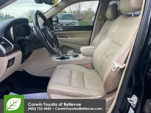 Used 2017 Jeep Grand Cherokee Limited w/ Luxury Group II image 17