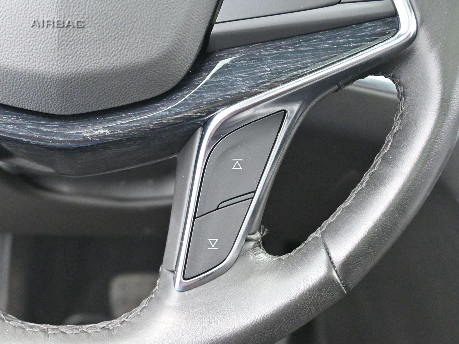 Used 2023 Cadillac XT5 Premium Luxury FWD image 18