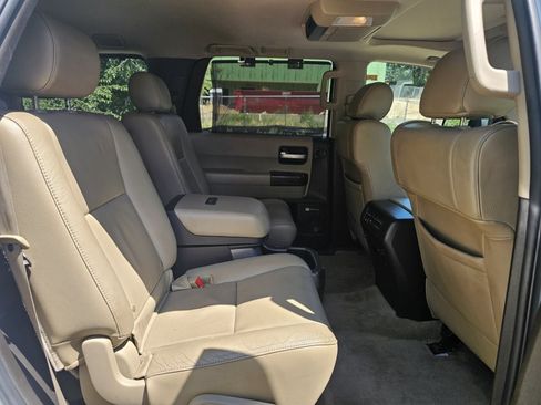 Used 2011 Toyota Sequoia Platinum AWD/4WD image 47