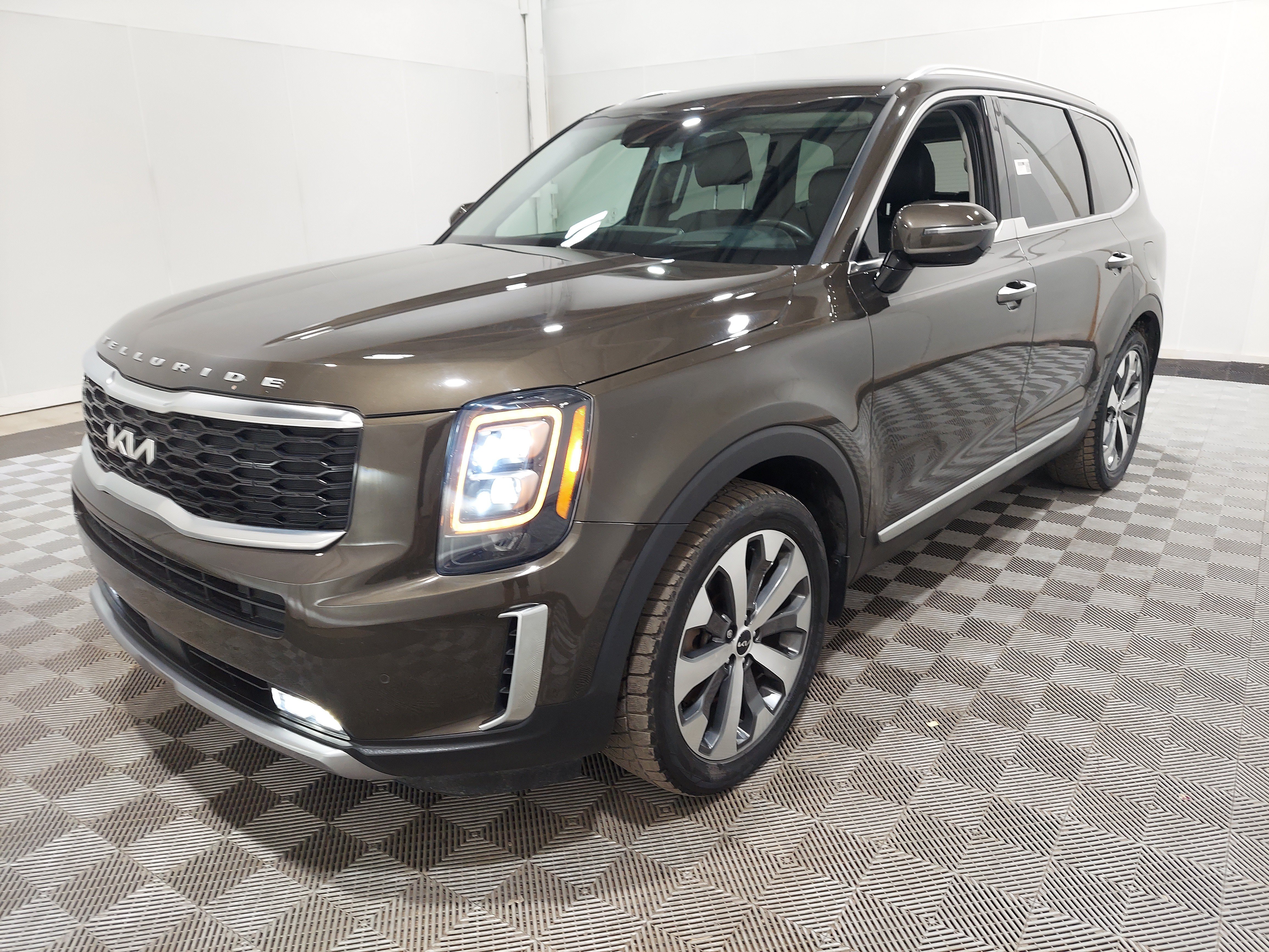 Used 2022 Kia Telluride SX AWD/4WD image 1