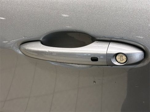 Used 2018 Jeep Compass Latitude w/ Popular Equipment Group image 10