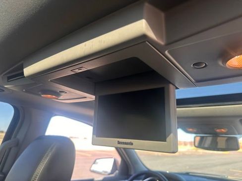 Used 2009 Chevrolet Traverse LT image 33