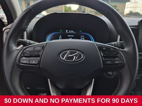 Used 2025 Hyundai Venue SEL FWD image 21