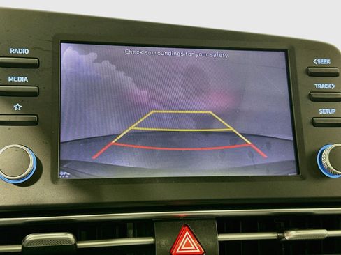 Used 2023 Hyundai Elantra SEL FWD image 13