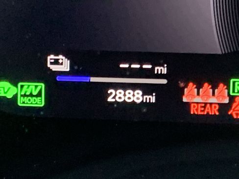 Used 2025 Lexus RX 450h AWD w/ Luxury Package image 22