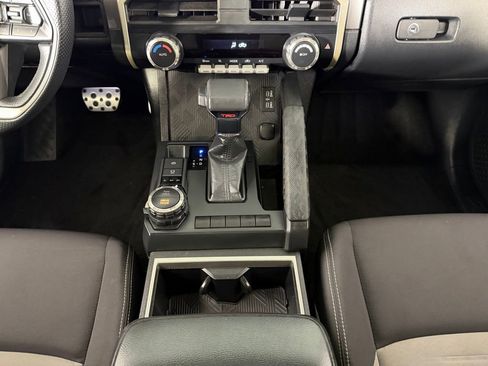 Used 2025 Toyota Tacoma TRD Sport image 16