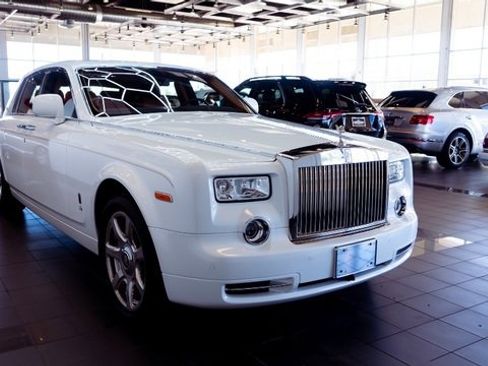 Used 2010 Rolls-Royce Phantom Sedan image 12