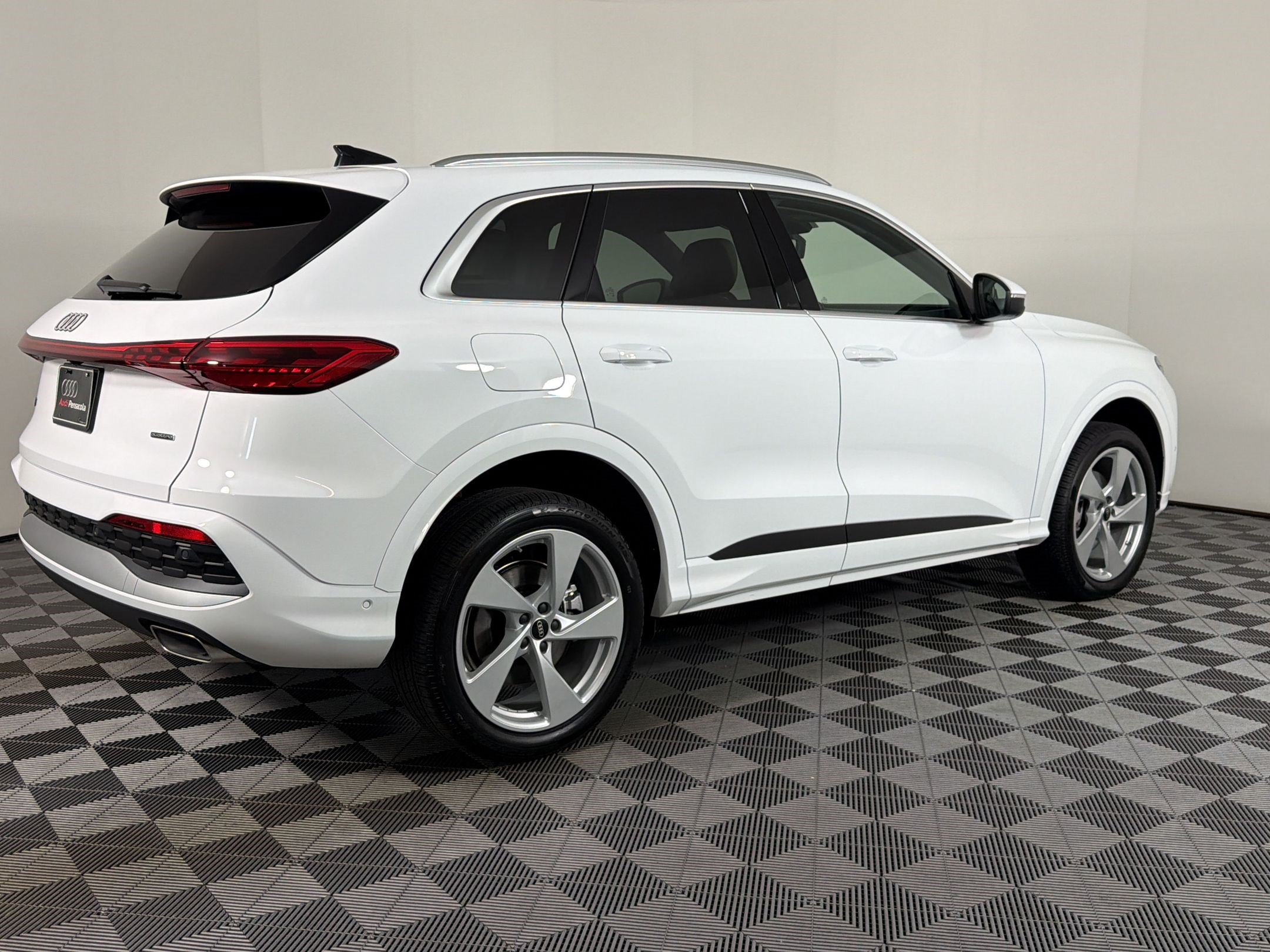 New 2026 Audi Q5 Premium Plus AWD/4WD image 7