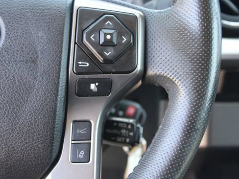 Used 2022 Toyota Tacoma SR5 RWD image 23