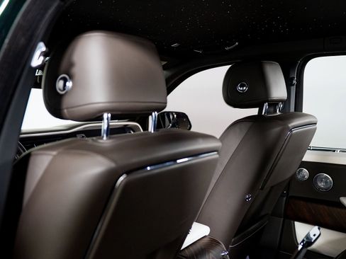 Used 2023 Rolls-Royce Cullinan w/ Cullinan Package AWD/4WD image 16