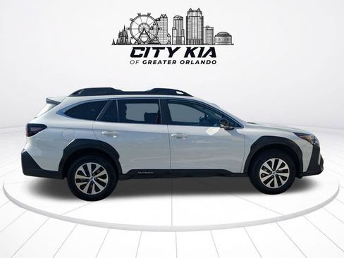 Used 2023 Subaru Outback Premium AWD/4WD image 6