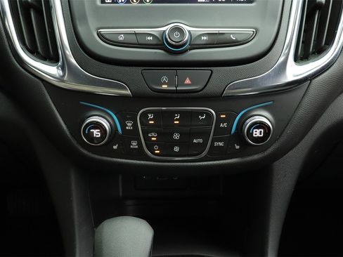 Used 2024 Chevrolet Equinox LT image 31