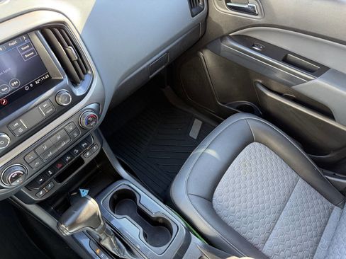 Used 2019 Chevrolet Colorado Z71 image 24