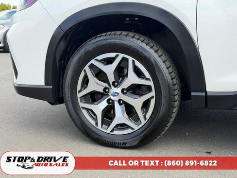 Used 2020 Subaru Forester Premium AWD/4WD image 9