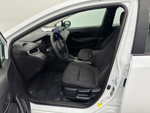 Used 2024 Toyota Corolla LE image 9