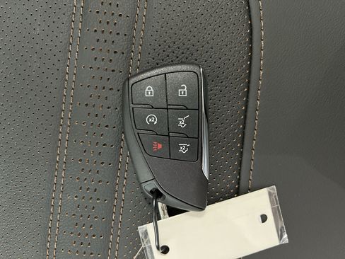 New 2026 Chevrolet Suburban High Country AWD/4WD image 36