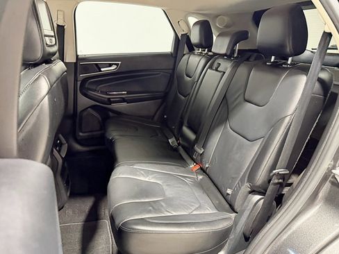 Used 2016 Ford Edge Titanium w/ Technology Package image 21