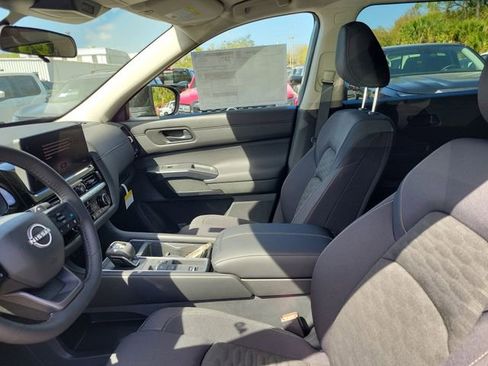 New 2026 Nissan Pathfinder SV w/ Cargo Package FWD image 8