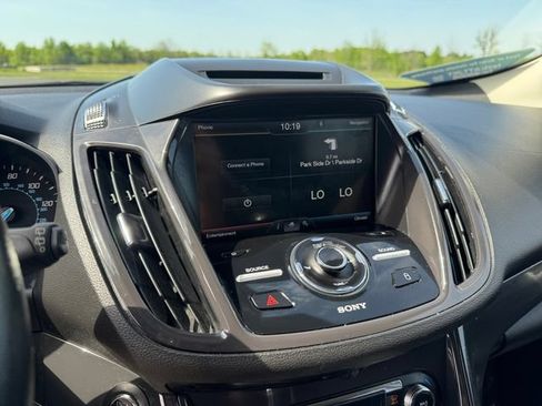 Used 2015 Ford Escape Titanium w/ Equipment Group 301A AWD/4WD image 21